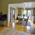 Σπίτι διακοπών Peaceful Garden Home, *