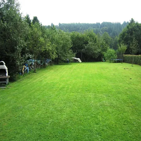 Peaceful Garden Home, Vakantiehuis Chevron